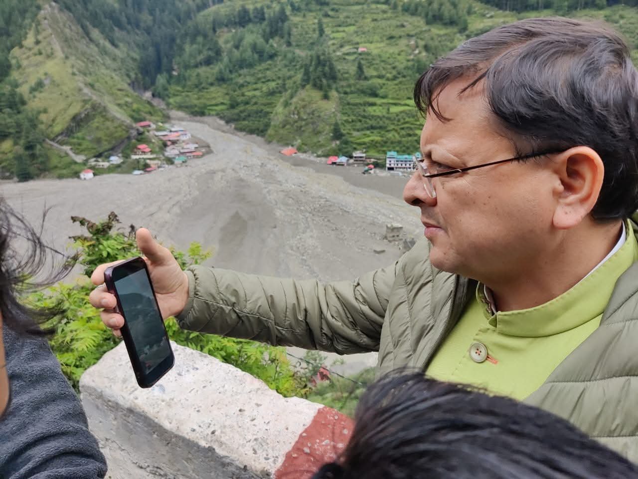 सीएम धामी ने डीएम पौड़ी से फोन पर की बात, आपदा प्रबंधन को लेकर दिए निर्देश