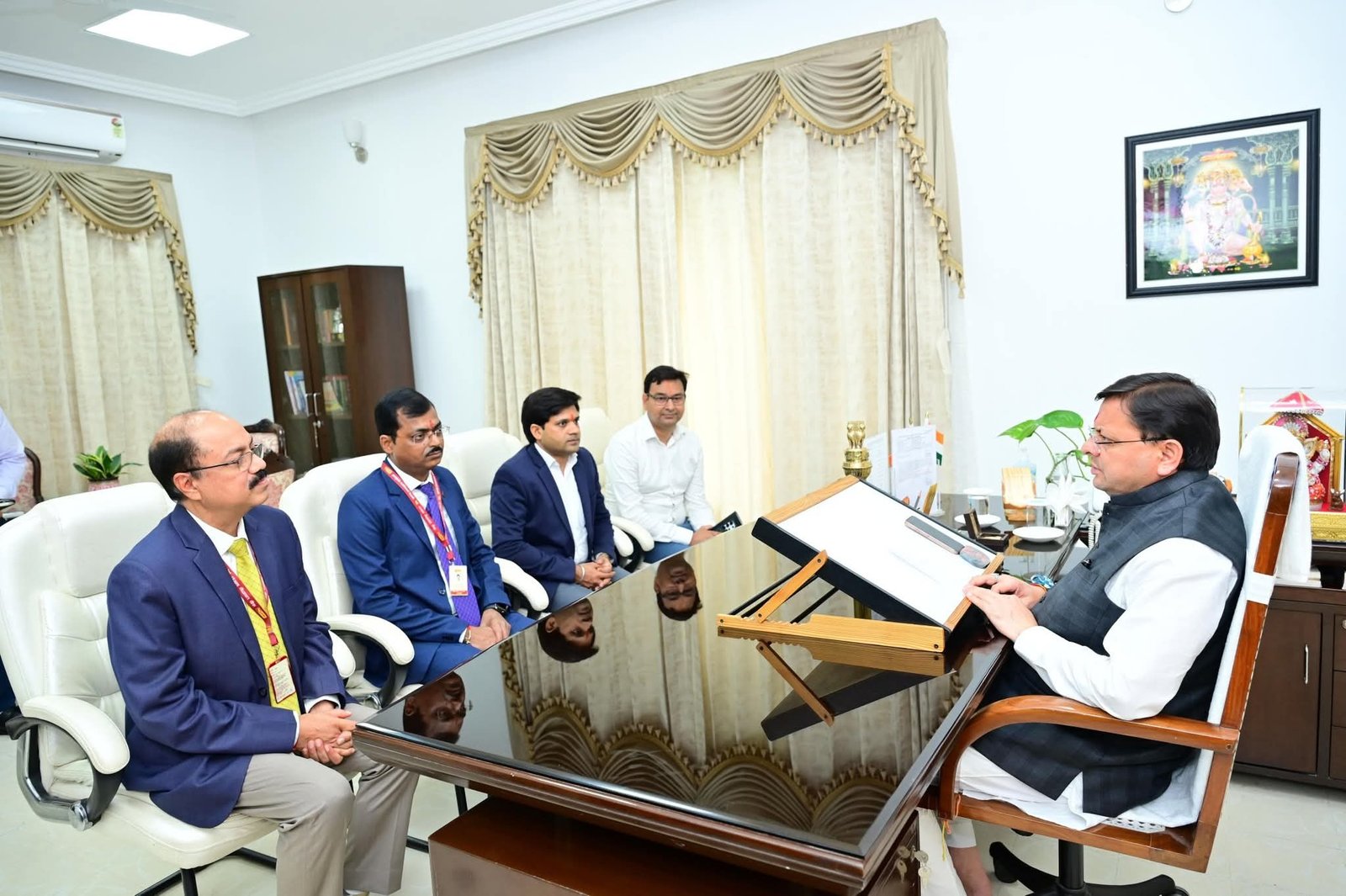 पंजाब नेशनल बैंक ने धराली में आपदा पीड़ितों के लिए दी 1 करोड़ की आर्थिक मदद