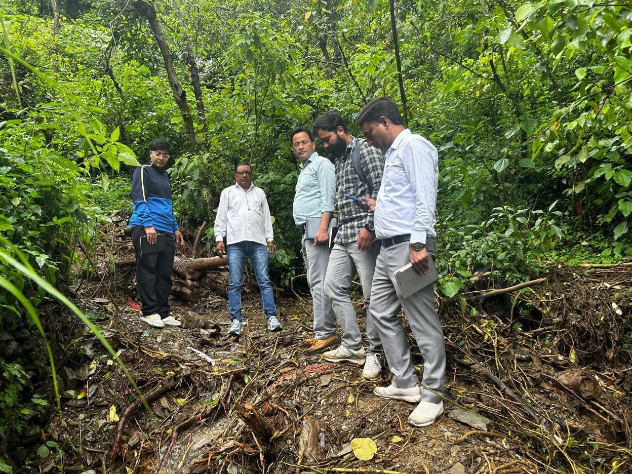 पौड़ी के आपदा प्रभावित इलाकों का भूगर्भीय टीम ने किया सर्वेक्षण