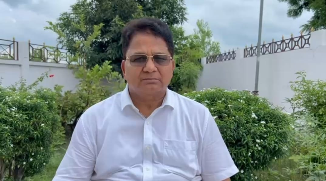 गणेश उपाध्याय ने बीजेपी पर साधा निशाना, लोकतंत्र का माखौल उड़ाने का लगाया आरोप