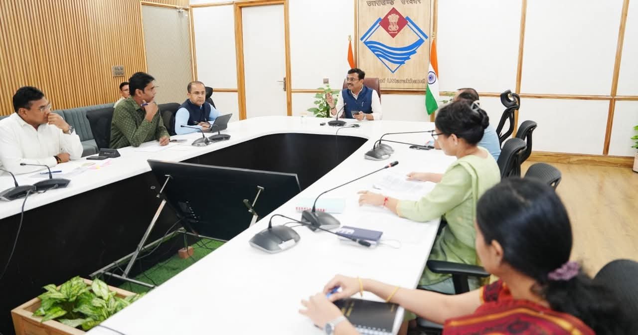 मुख्य सचिव ने नशे पर नकेल कसने के दिए निर्देश