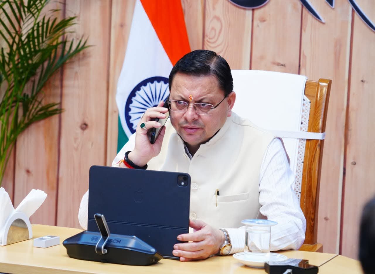 सीएम धामी ने नंदानगर में आई आपदा को लेकर की समीक्षा, अफसरों को दिए निर्देश