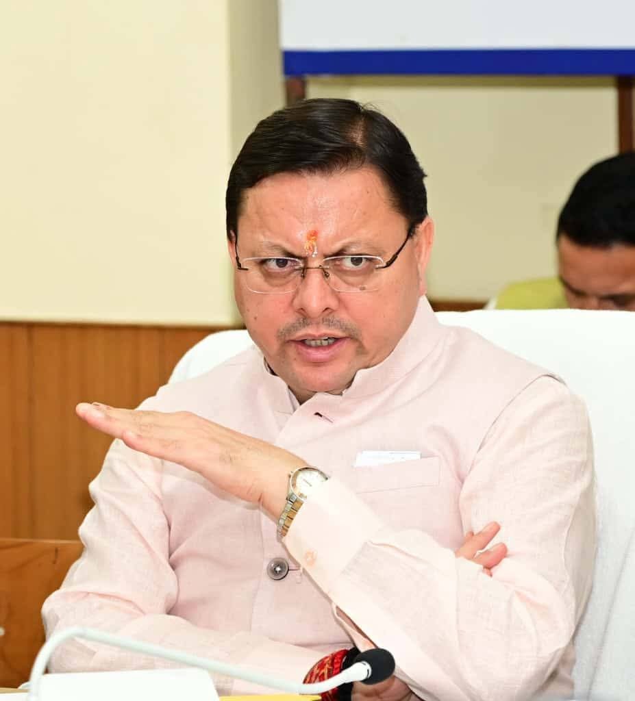 सीएम धामी ने 12 शहरी निकायों के लिए जारी किए 13 करोड़ रुपये