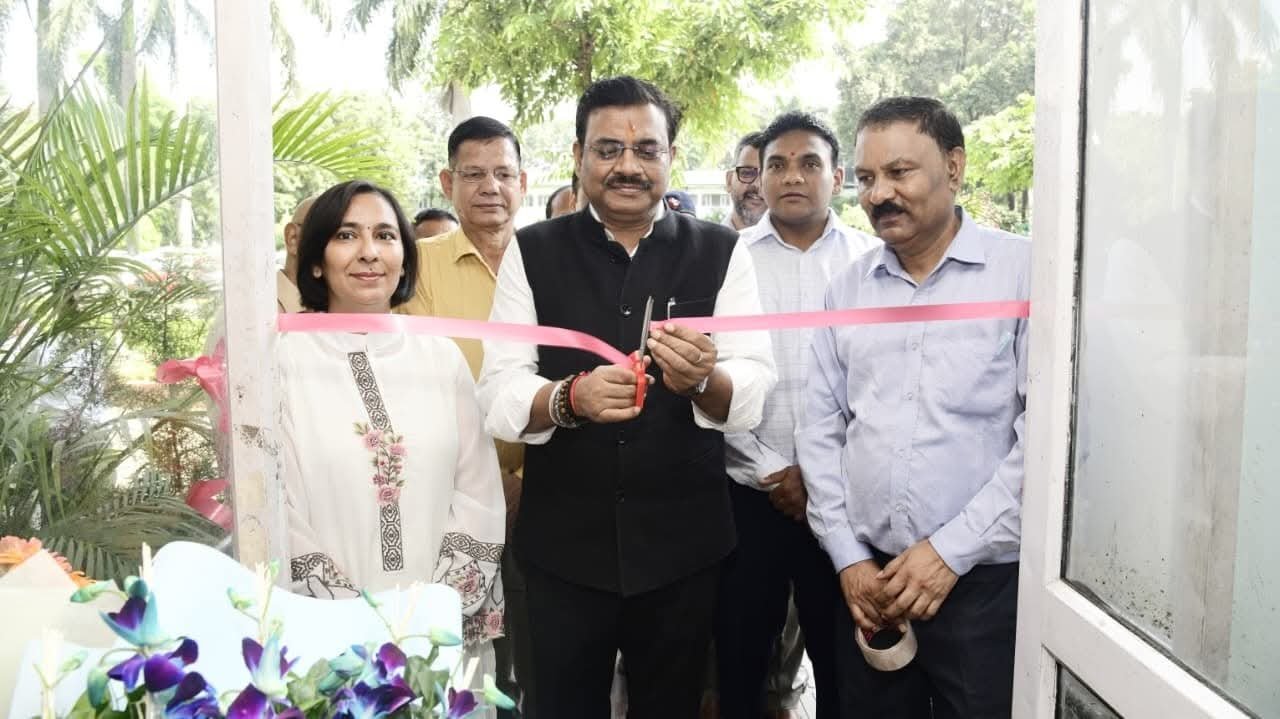 सचिवालय में आयोजित हुआ स्वास्थ्य शिविर