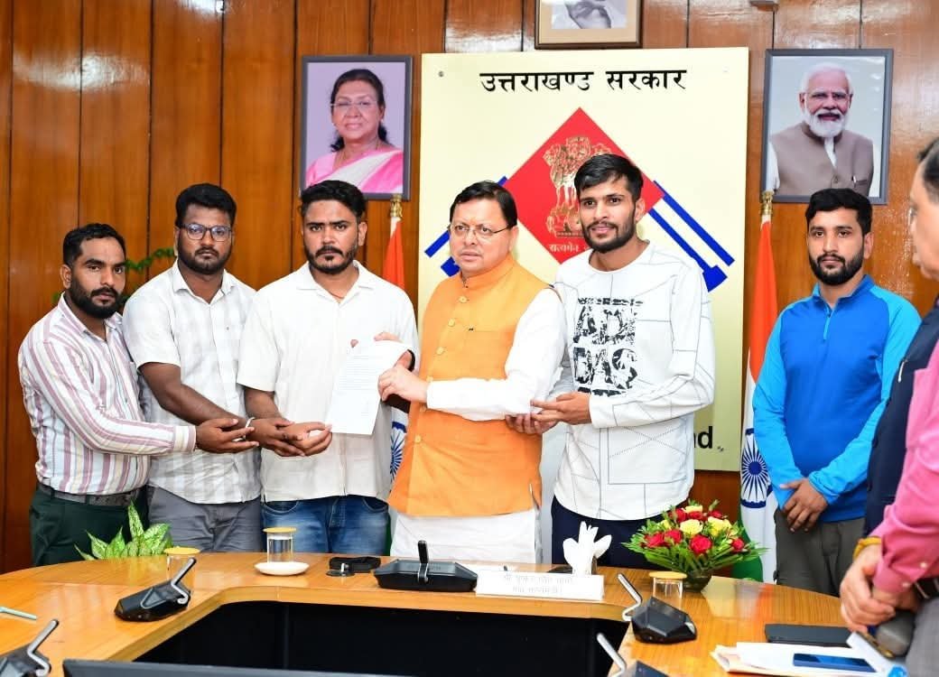 बेरोजगार संघ ने की सीएम धामी से मुलाकात