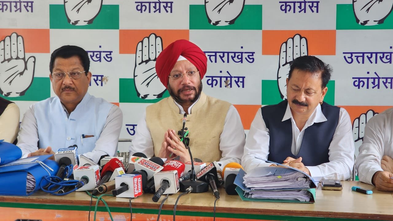 कांग्रेस का मेरा वोट मेरा अधिकार अभियान, चुनाव आयोग पर उठाए सवाल