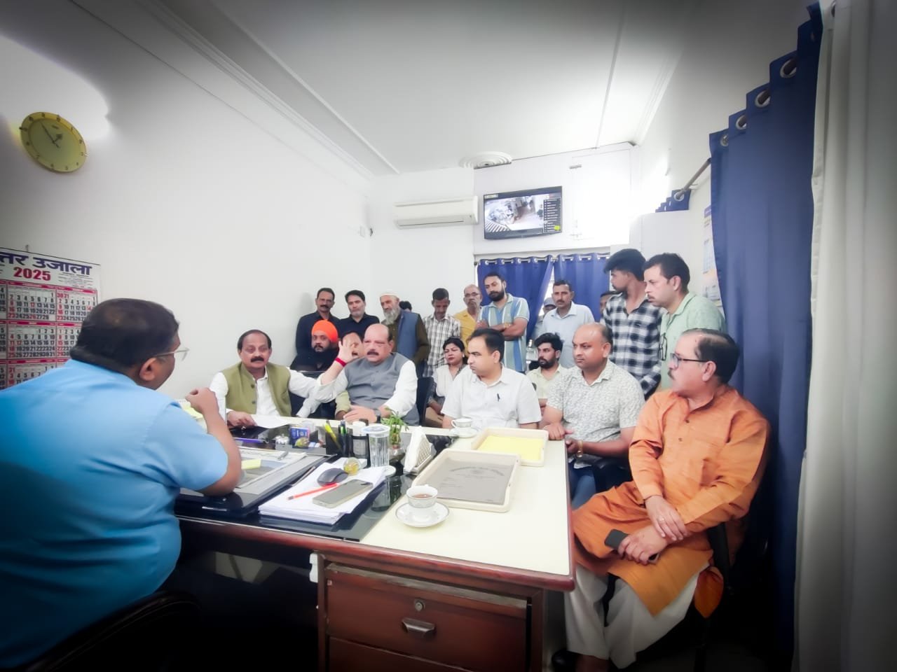 देहरादून में आपदा से पीने के पानी की सप्लाई पर असर, टैंकर वाले कर रहे मनमानी, कांग्रेस ने जल संस्थान से की जल्द व्यवस्था सही करने की मांग