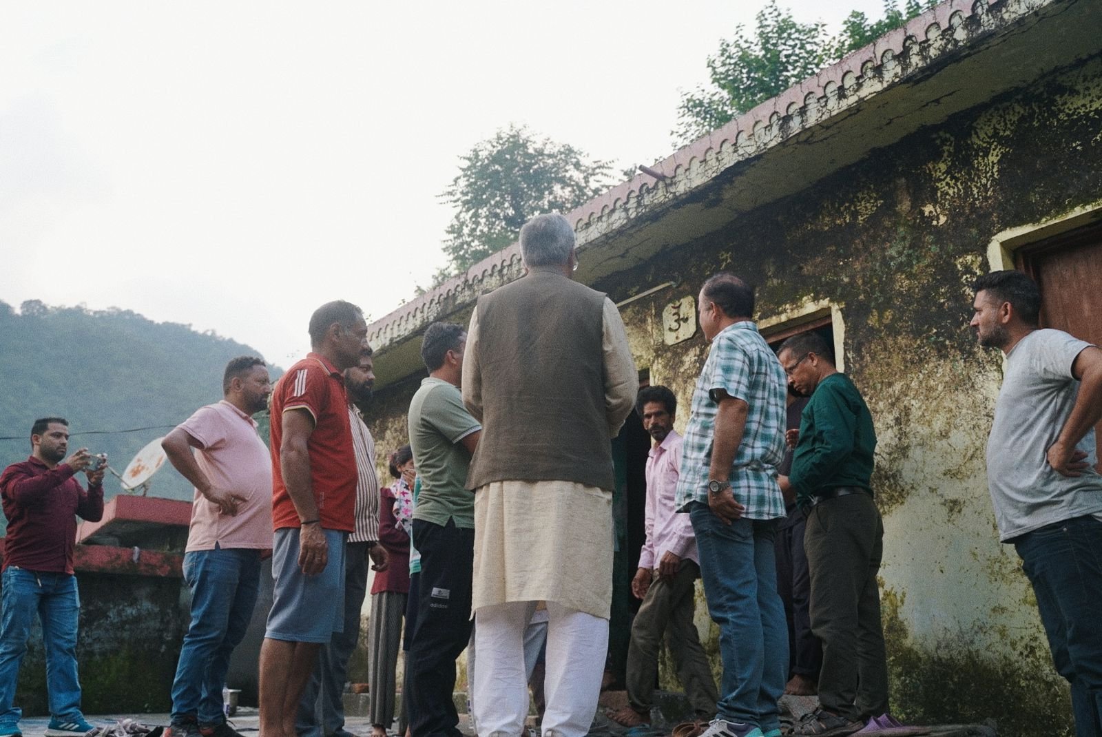 सांसद त्रिवेंद्र रावत ने किया आपदा प्रभावित सहस्त्रधारा का दौरा