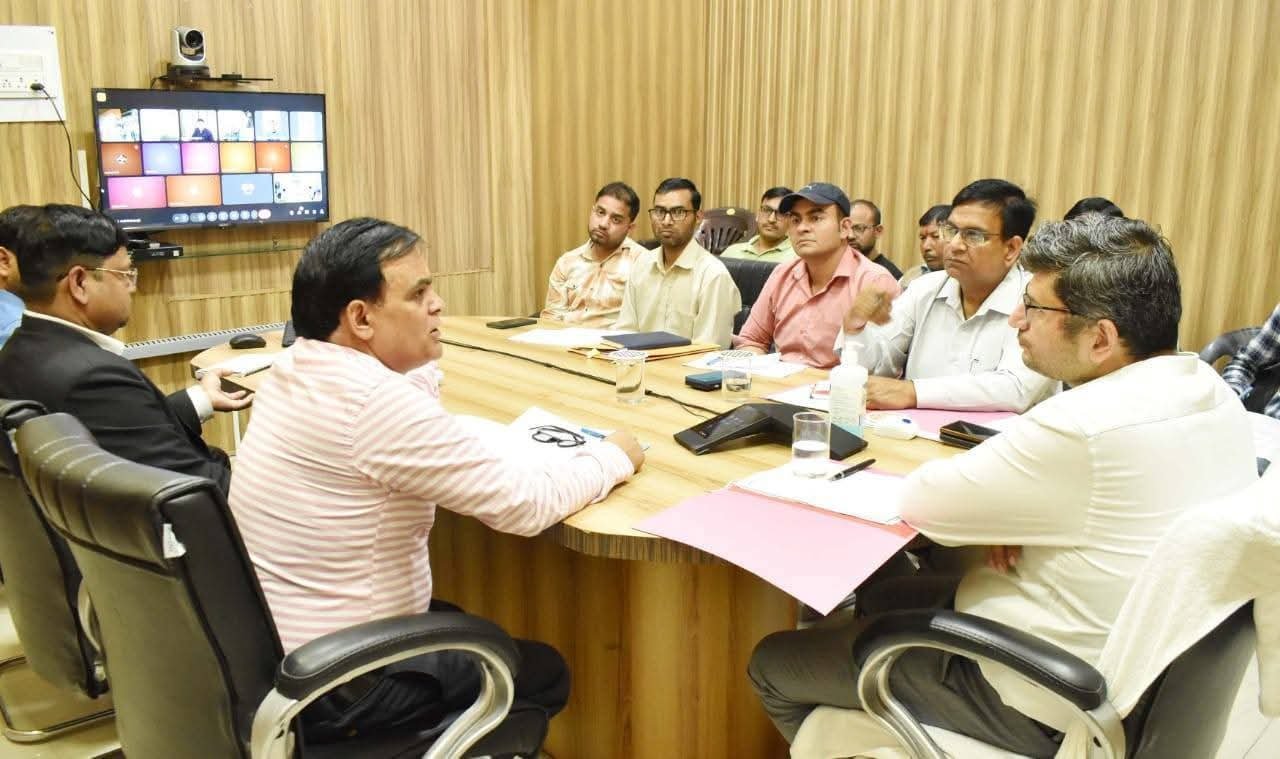 डीएम चमोली ने यूसीसी रजिस्ट्रेशन की समीक्षा की