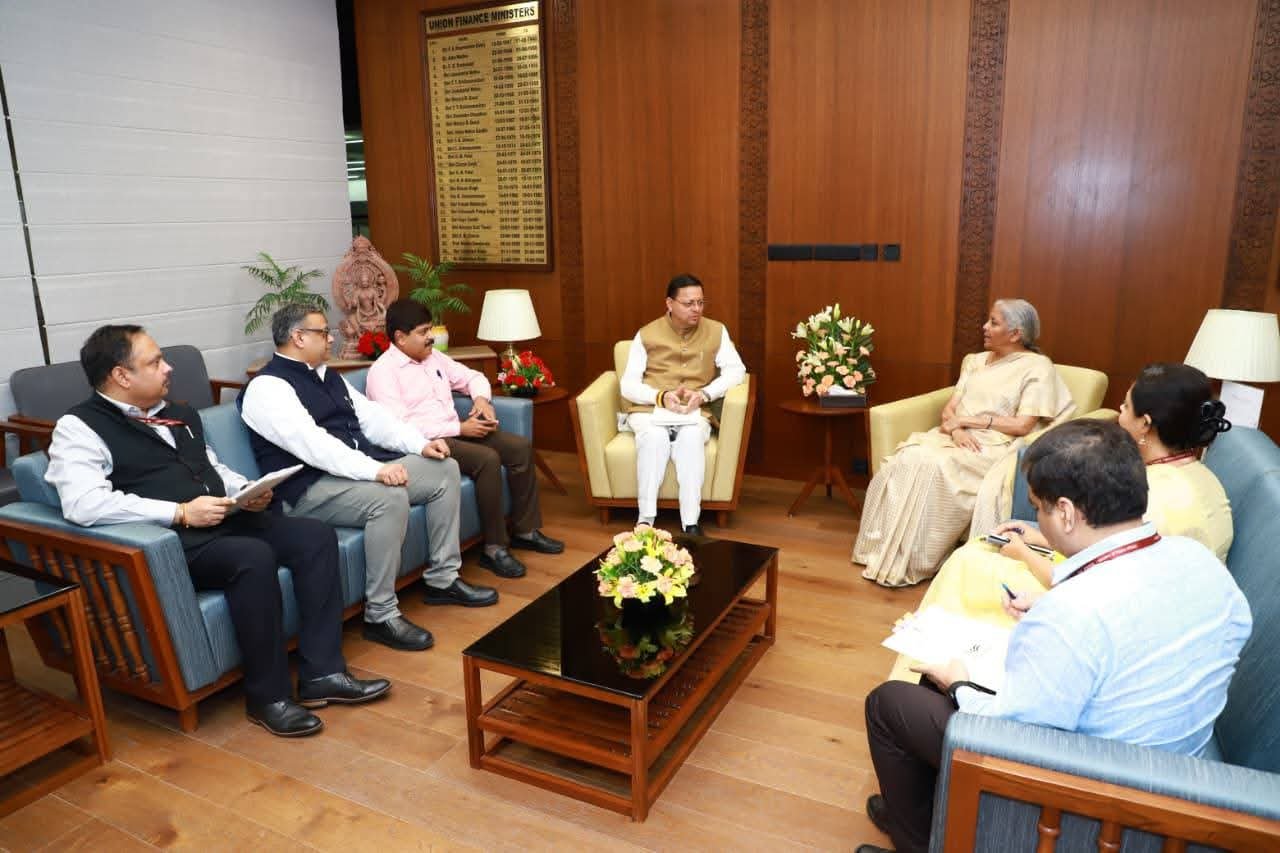 सीएम धामी ने वित्त मंत्री निर्मला सीतारमण से की मुलाकात