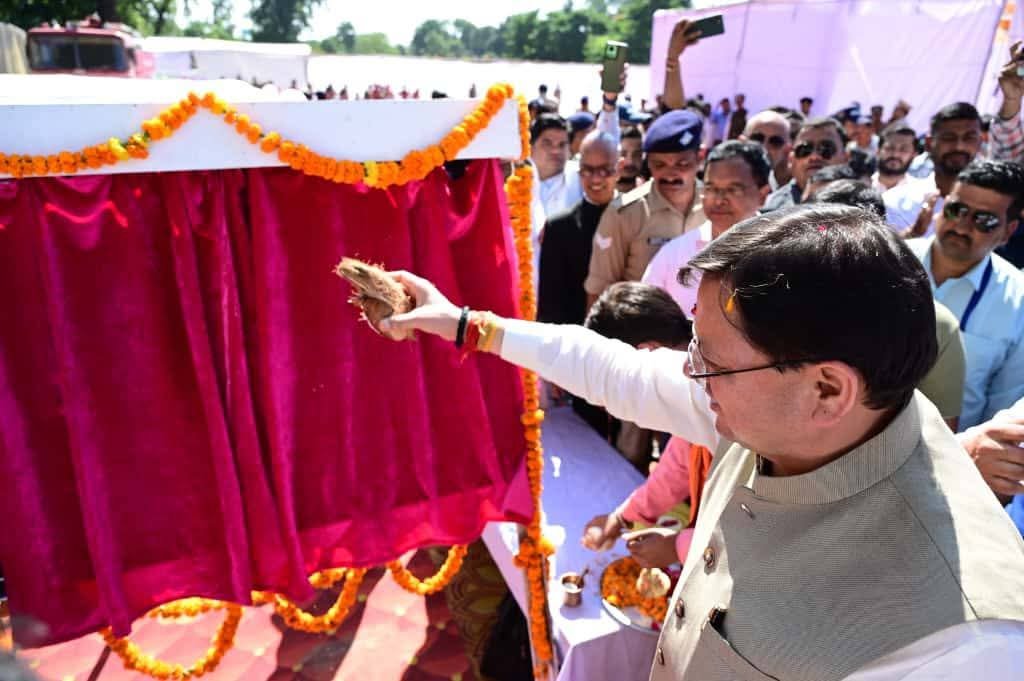 सीएम धामी ने टनकपुर में दी योजनाओं की सौगात
