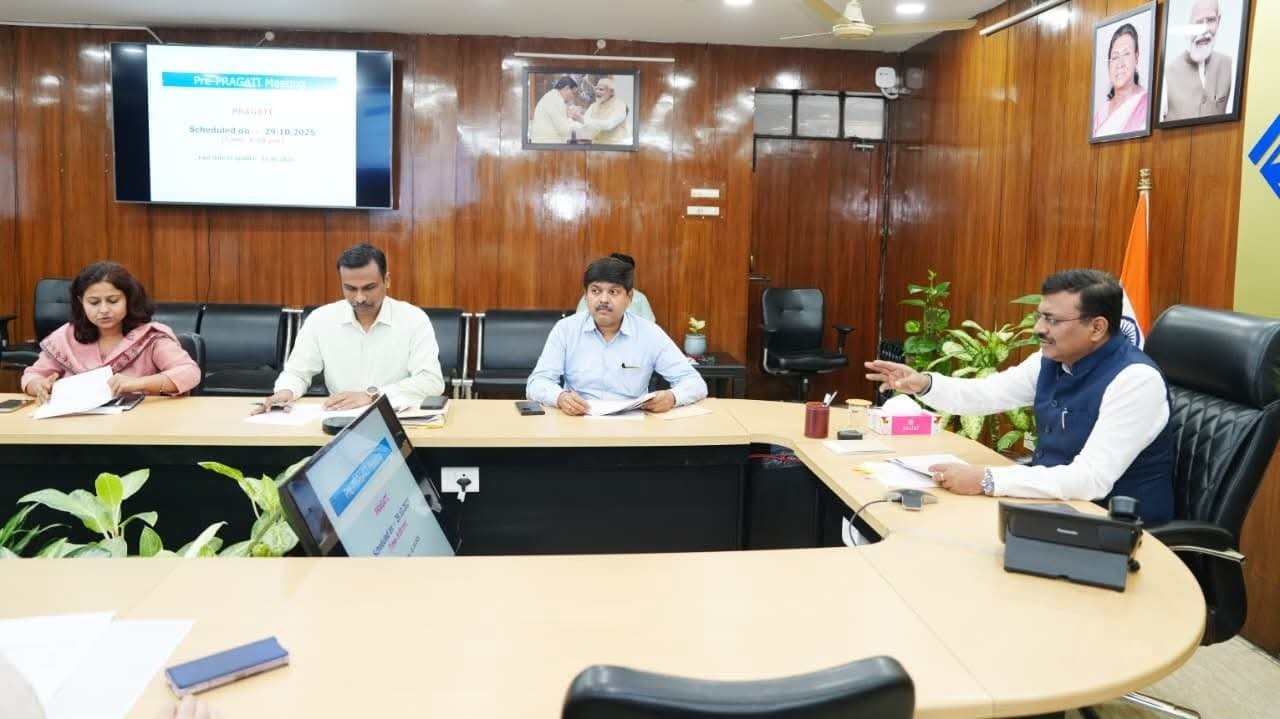 पीएमश्री और लखपति दीदी योजना की मुख्य सचिव ने की समीक्षा