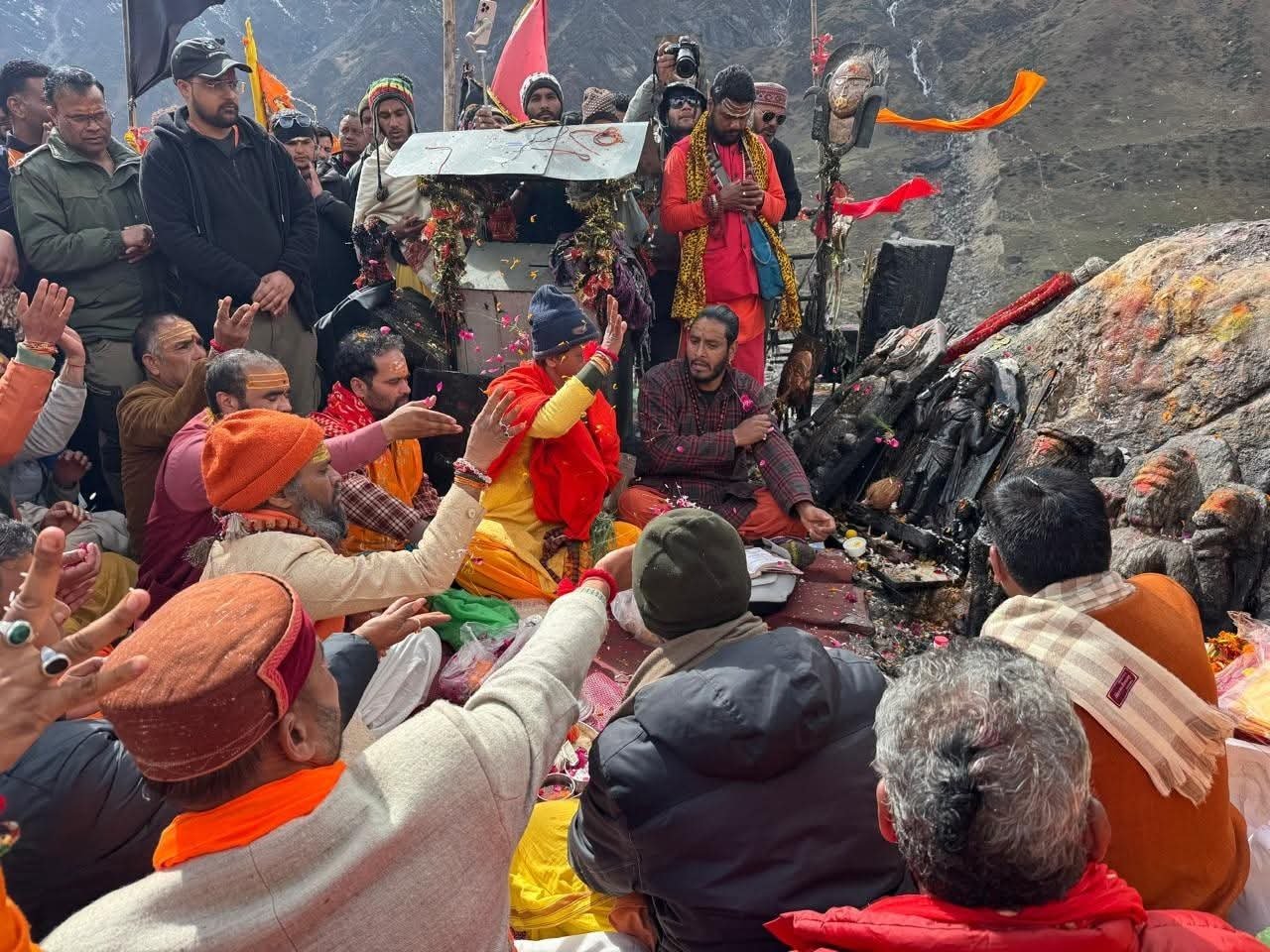 केदारनाथ में विधि-विधान से बंद हुए भैरवनाथ जी के कपाट