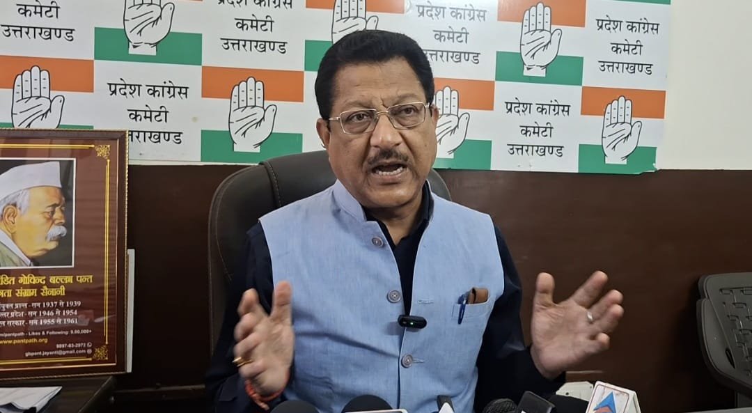 एप्पल मिशन को लेकर धामी सरकार पर कांग्रेस का हमला, 42 करोड़ रुपये को लेकर मांगा जवाब