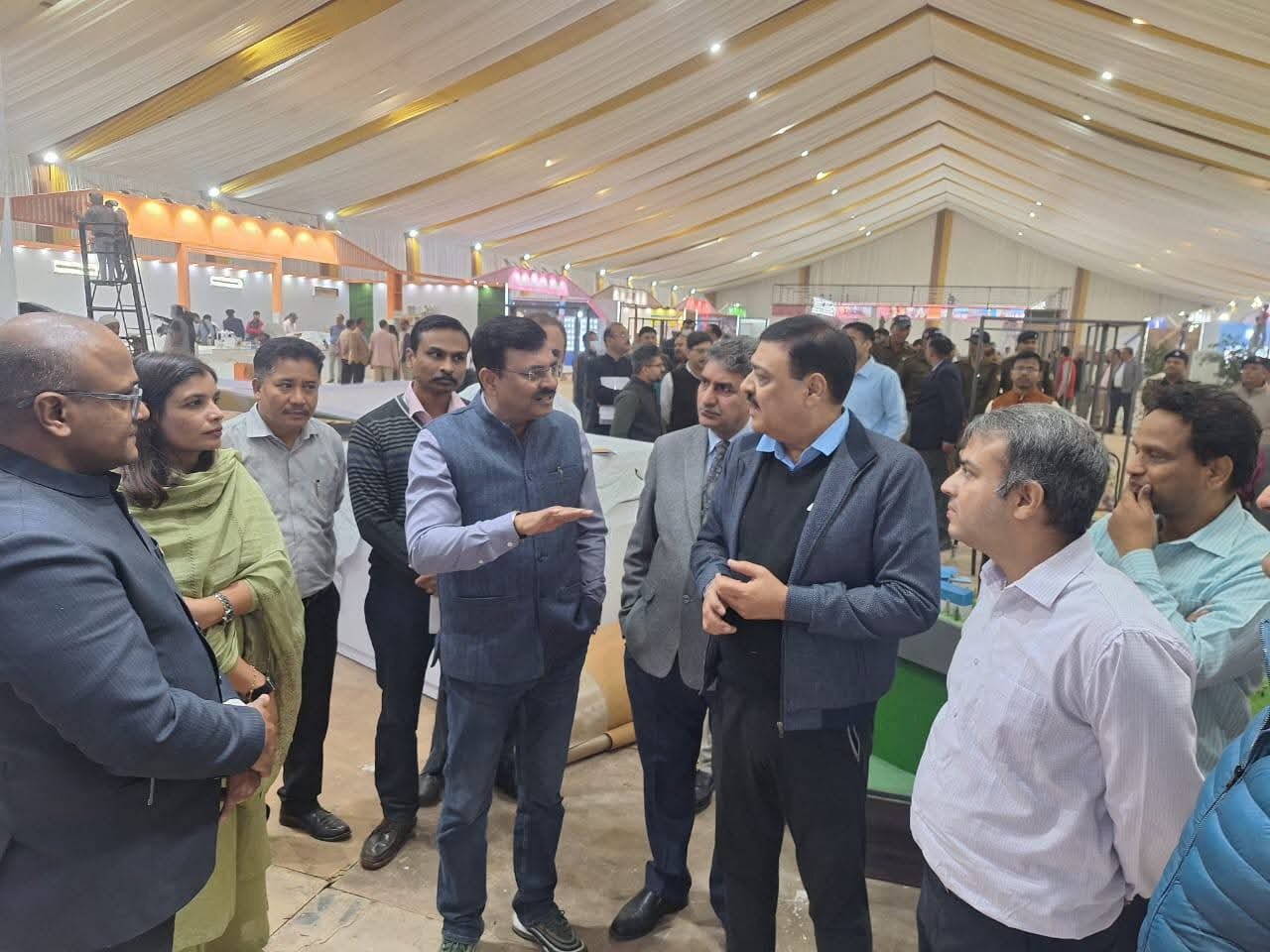 मुख्य सचिव ने लिया पीएम के दौरे की तैयारी का जायजा