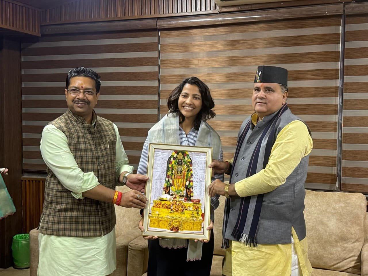 वर्ल्ड चैंपियन स्नेह राणा ने बीजेपी प्रदेश अध्यक्ष महेंद्र भट्ट से मुलाकात की