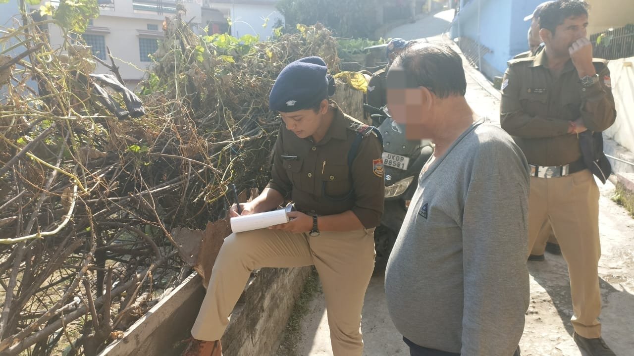 पौड़ी पुलिस ने 13 मकान मालिकों पर लगाया 1.30 लाख रुपये का जुर्माना
