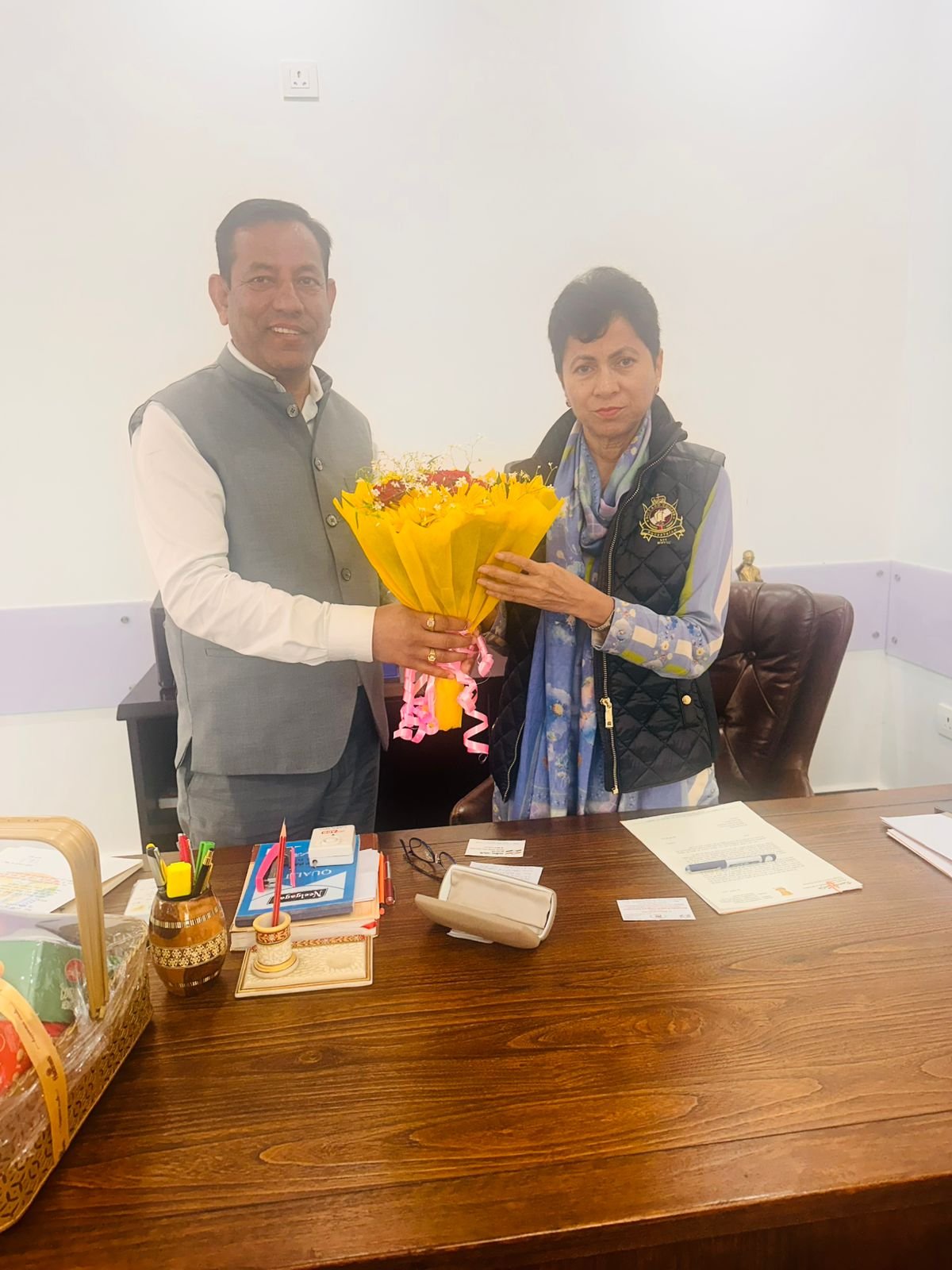 उत्तराखंड कांग्रेस प्रभारी कुमारी शैलजा से मिले नवीन जोशी, 2027 चुनाव को लेकर की चर्चा