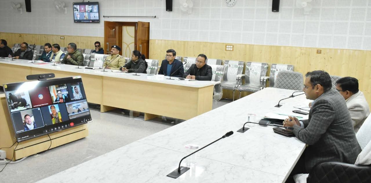 पैनखंडा महोत्सव को लेकर डीएम चमोली ने की अहम बैठक