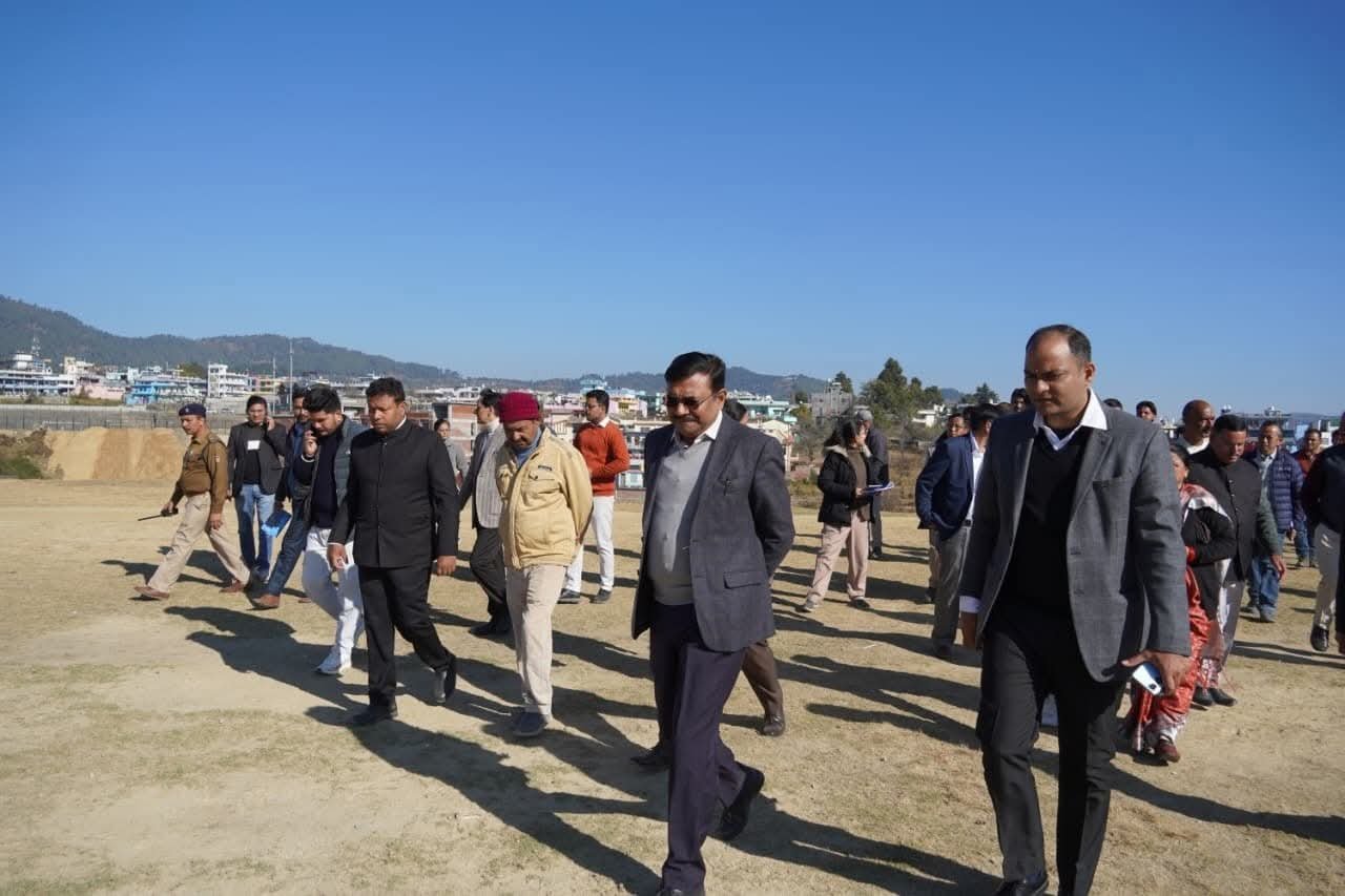 मुख्य सचिव ने चंपावत में बालेश्वर मंदिर के दर्शन किए