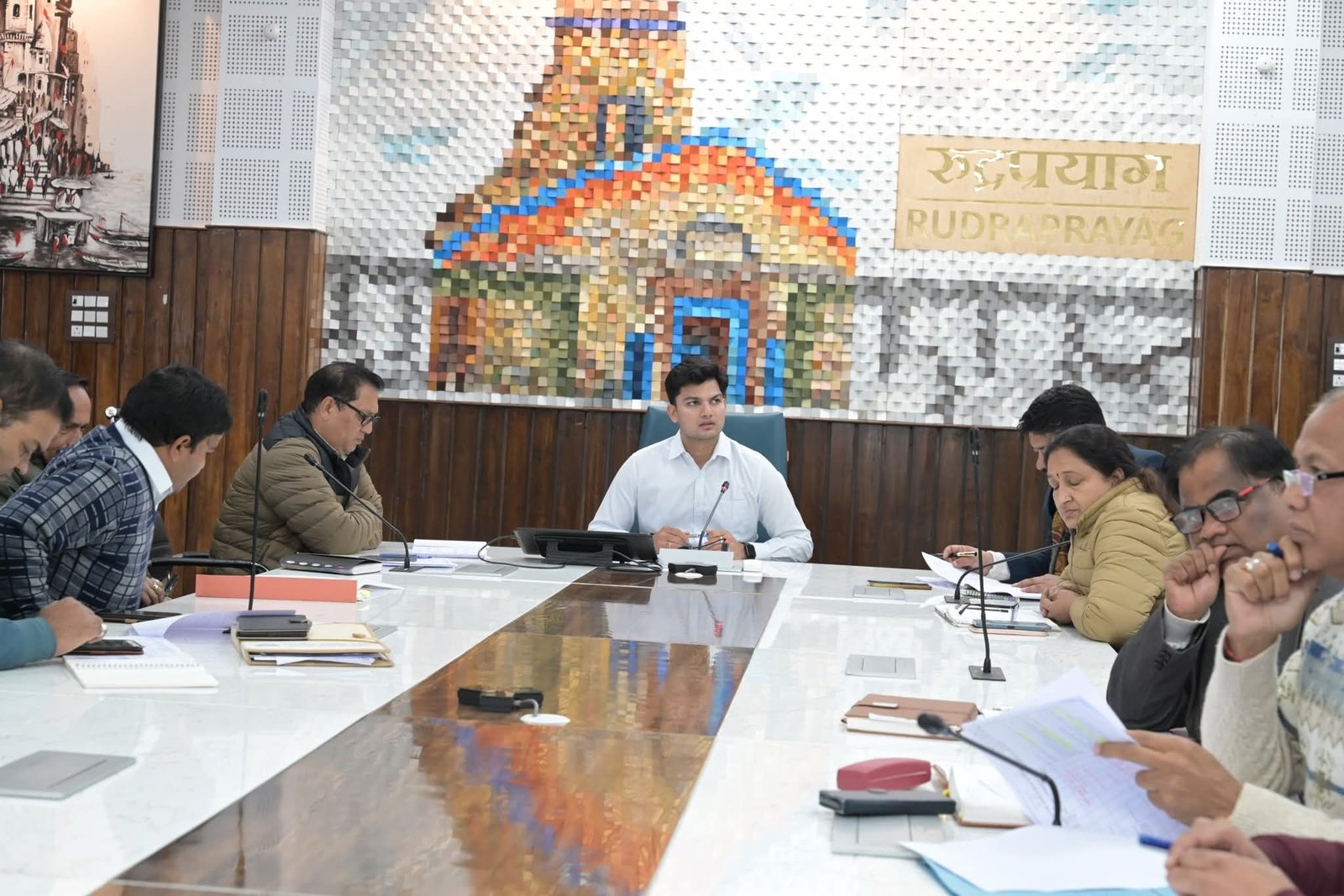 DM रुद्रप्रयाग ने की सीएम की घोषणाओं की समीक्षा
