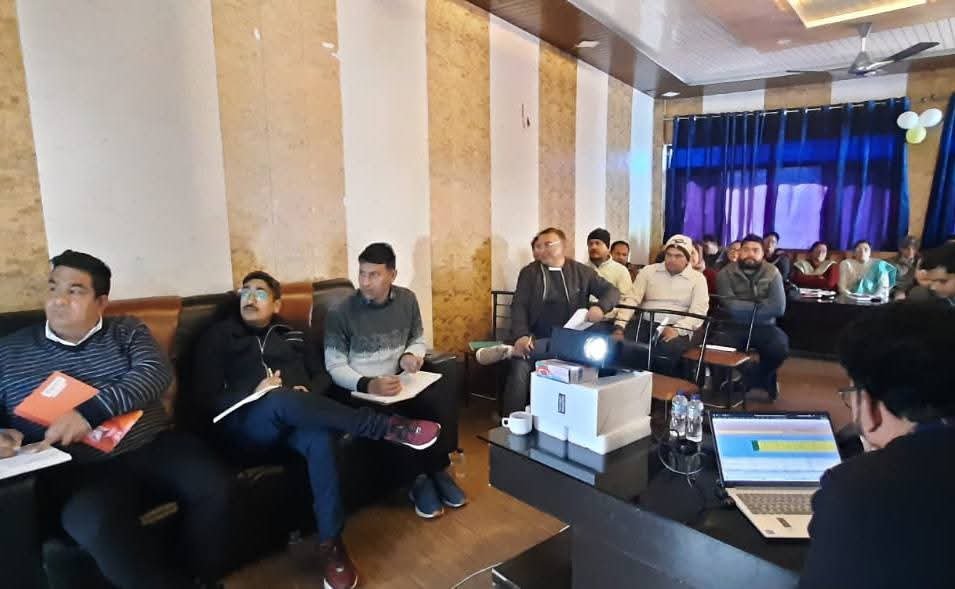 चमोली में की गई राष्ट्रीय स्वास्थ्य मिशन की समीक्षा