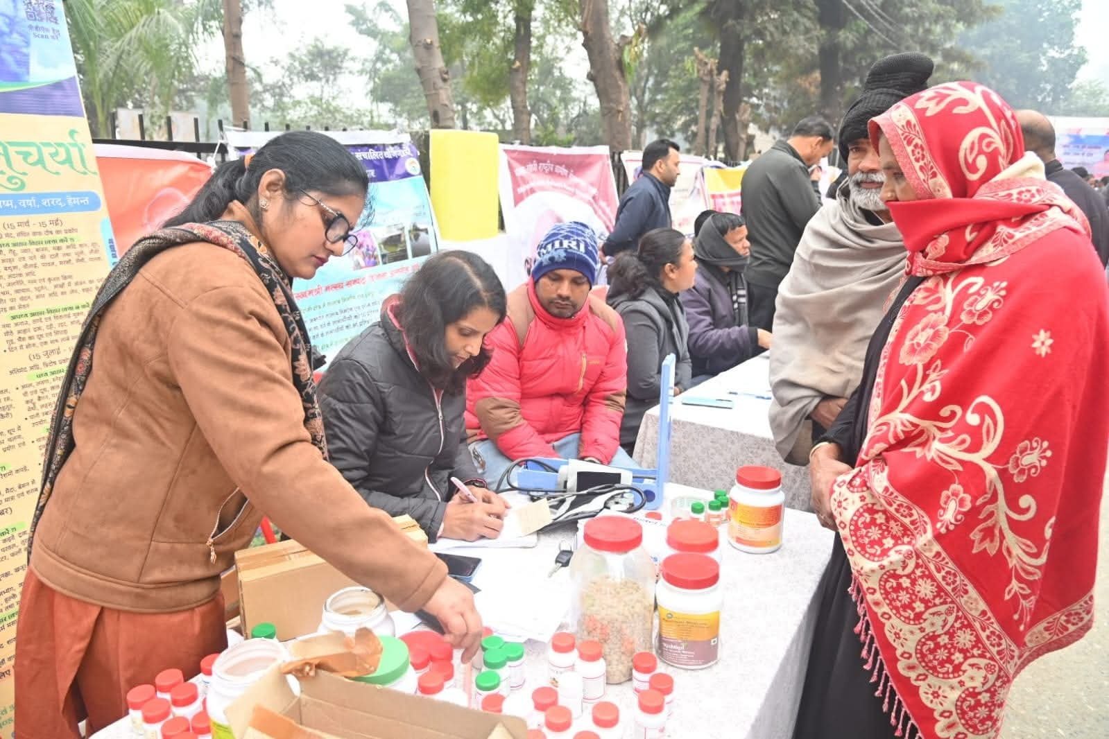 जन जन की सरकार जन जन के द्वार कार्यक्रम में पहले ही दिन उमड़ा जनसैलाब