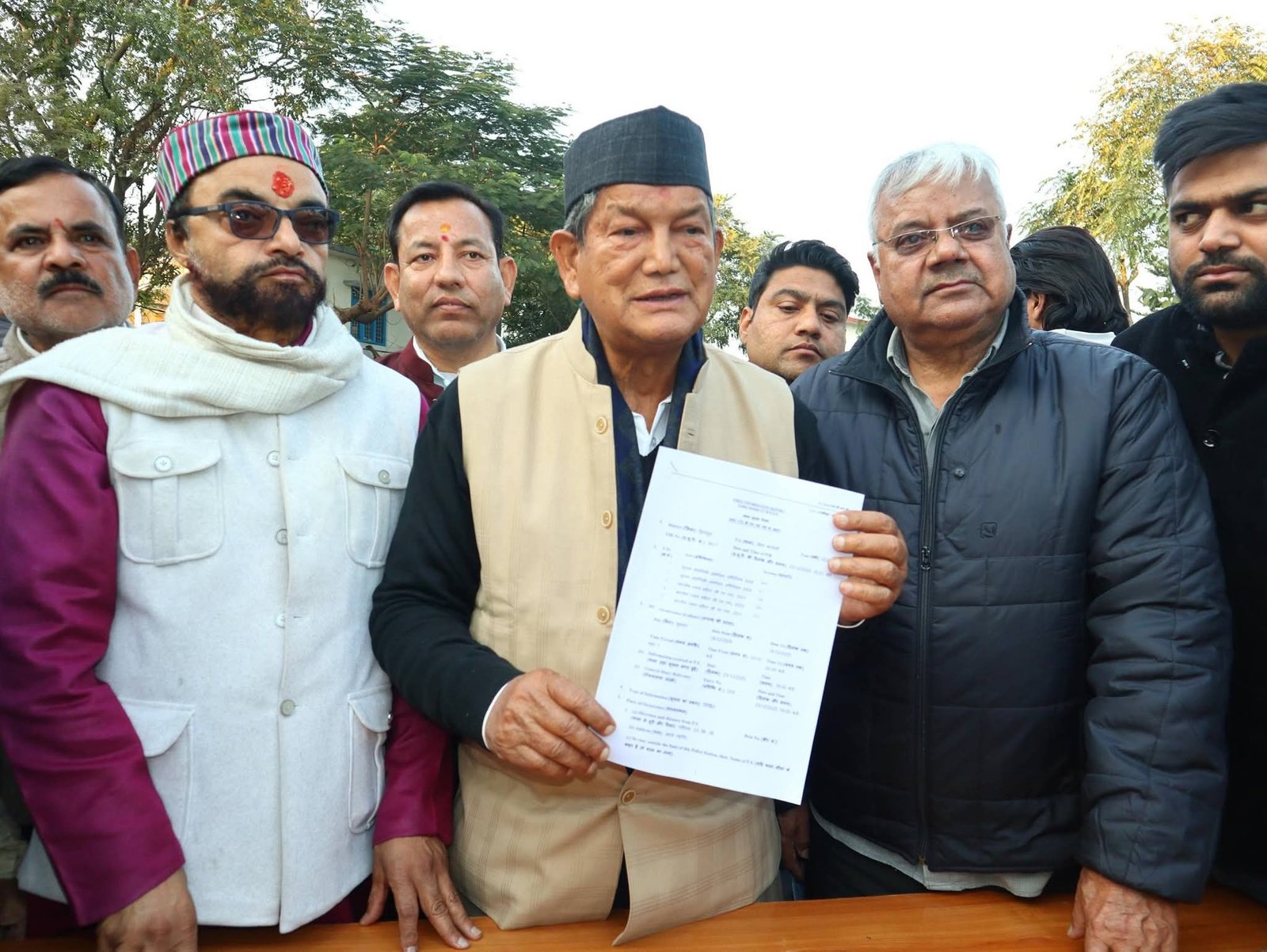 4 घंटे बाद लिखी गई हरीश रावत की तहरीर पर FIR पूर्व मुख्यमंत्री ने उठाए गंभीर सवाल