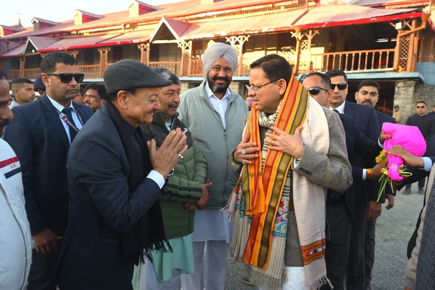 सीएम धामी ने नैनीताल को दी करोड़ों की योजनाओं की सौगात