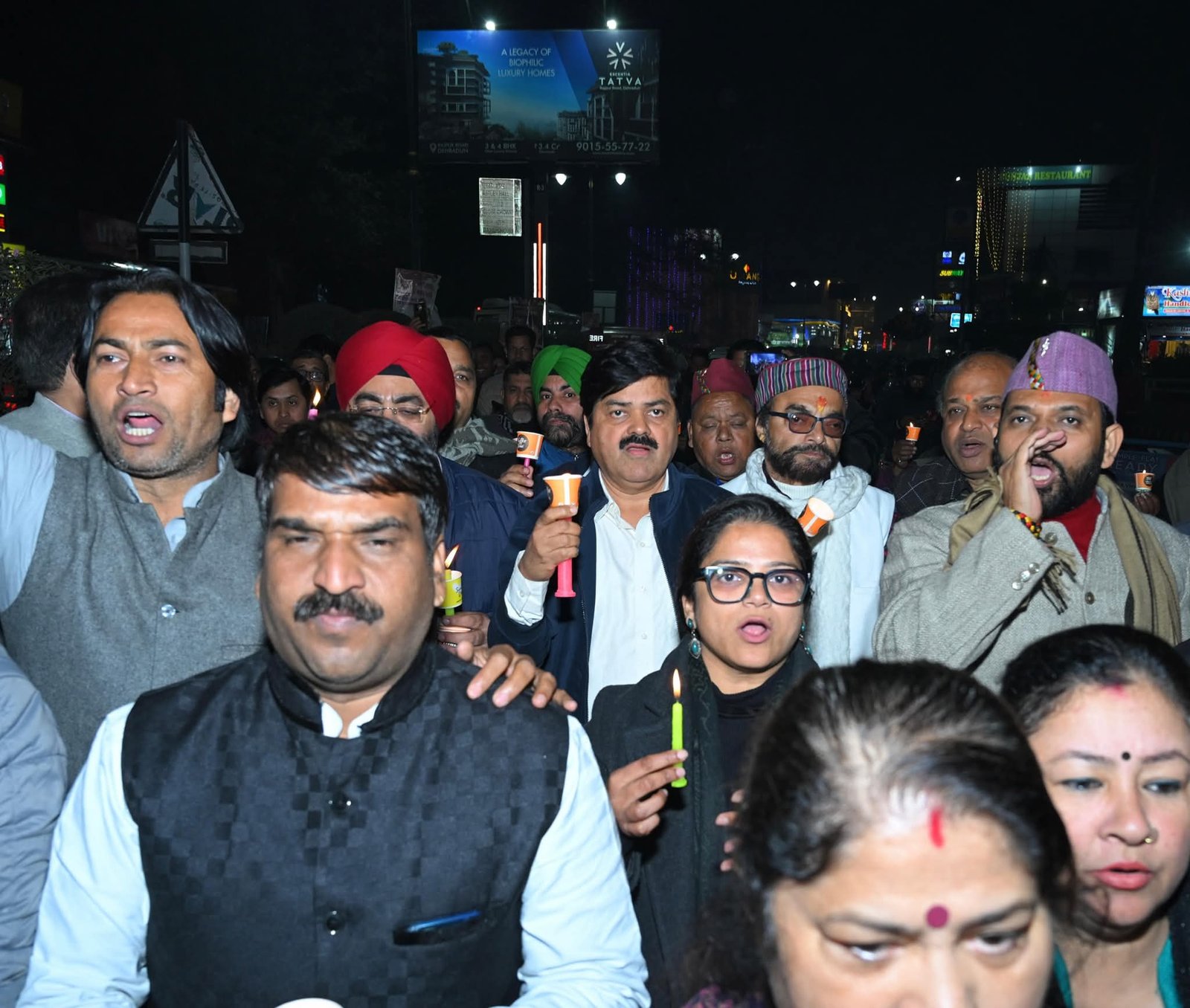 अंकिता भंडारी मर्डर केस की सीबीआई जांच की मांग, सड़क पर उतरी कांग्रेस, दुष्यंत गौतम और रेणु बिष्ट की फौरन गिरफ्तारी की मांग