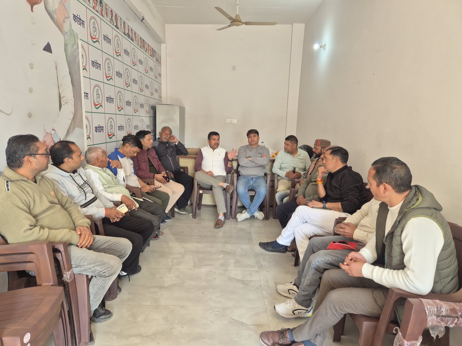 दिल्ली में 14 दिसंबर को वोट चोर गद्दी छोड़ रैली, ऋषिकेश में कांग्रेस की बैठक, बनी आगे की रणनीति