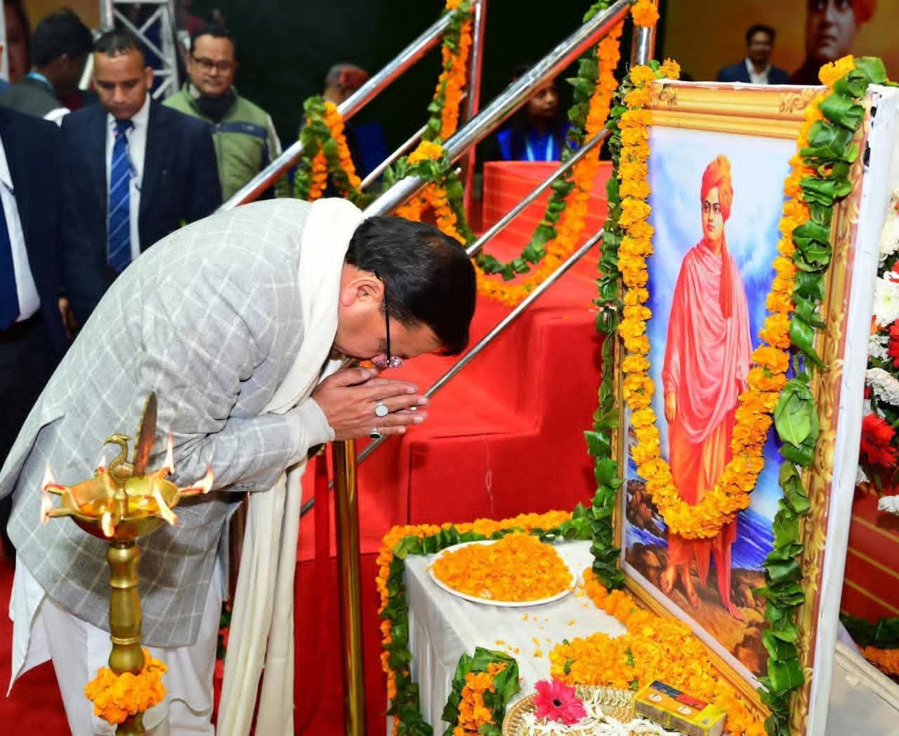 युवा दिवस के मौके पर सीएम धामी ने कही बड़ी बात