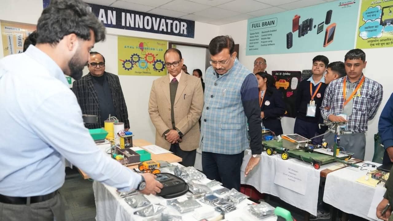 मुख्य सचिव ने शिक्षा की बात कार्यक्रम में की शिरकत