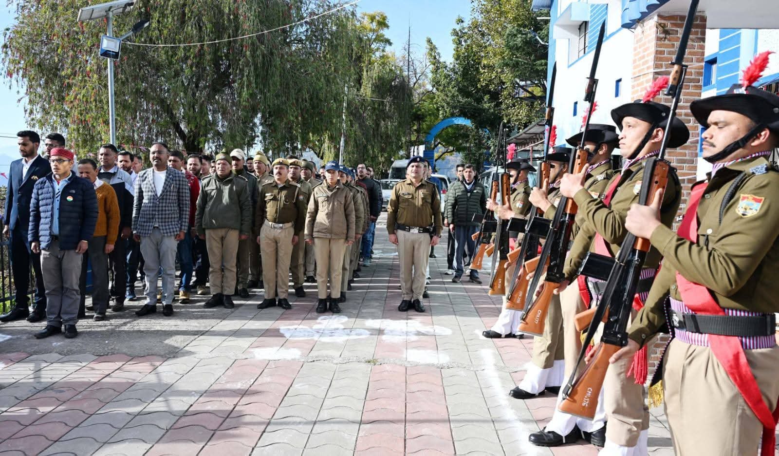 चमोली में धूमधाम से मनाया गया गणतंत्र दिवस