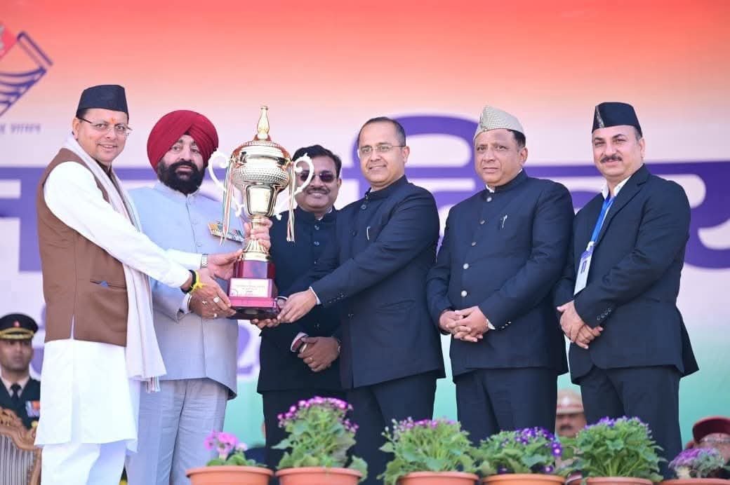 उत्तराखंड में सूचना विभाग की झांकी को मिला पहला स्थान