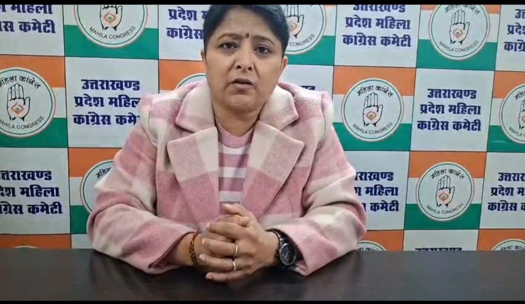 कैबिनेट मंत्री रेखा आर्य के पति के बयान पर बवाल, महिला कांग्रेस ने उठाए गंभीर सवाल