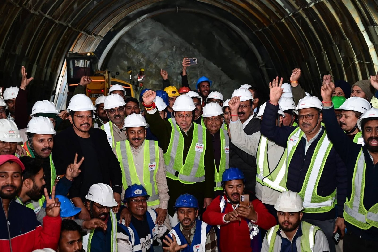 सीएम धामी ने किया जमरानी बांध प्रोजेक्ट की प्रोग्रेस का निरीक्षण