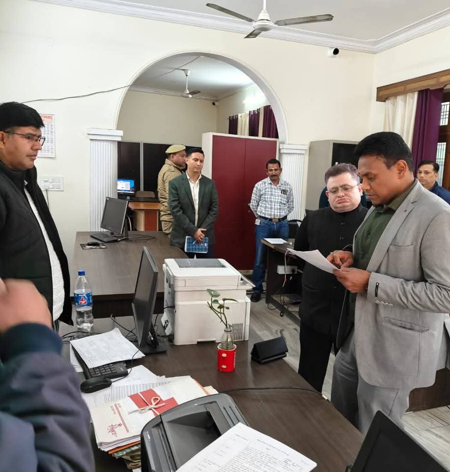 सचिव आर राजेश कुमार ने किया नियोजन दफ्तर का निरीक्षण