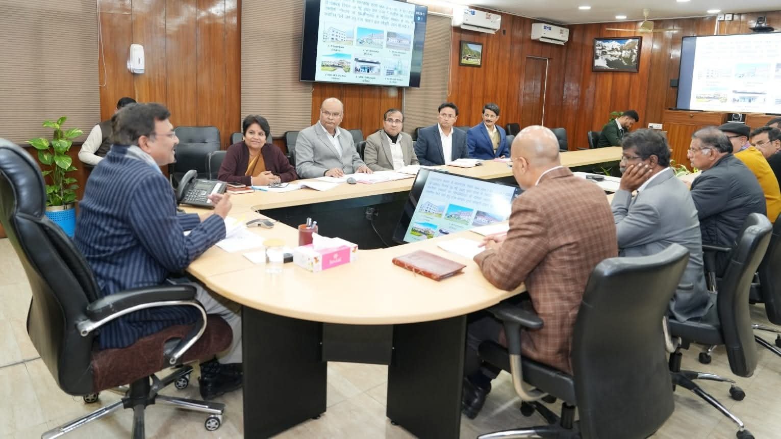 मुख्य सचिव ने की बैठक, दिए निर्देश