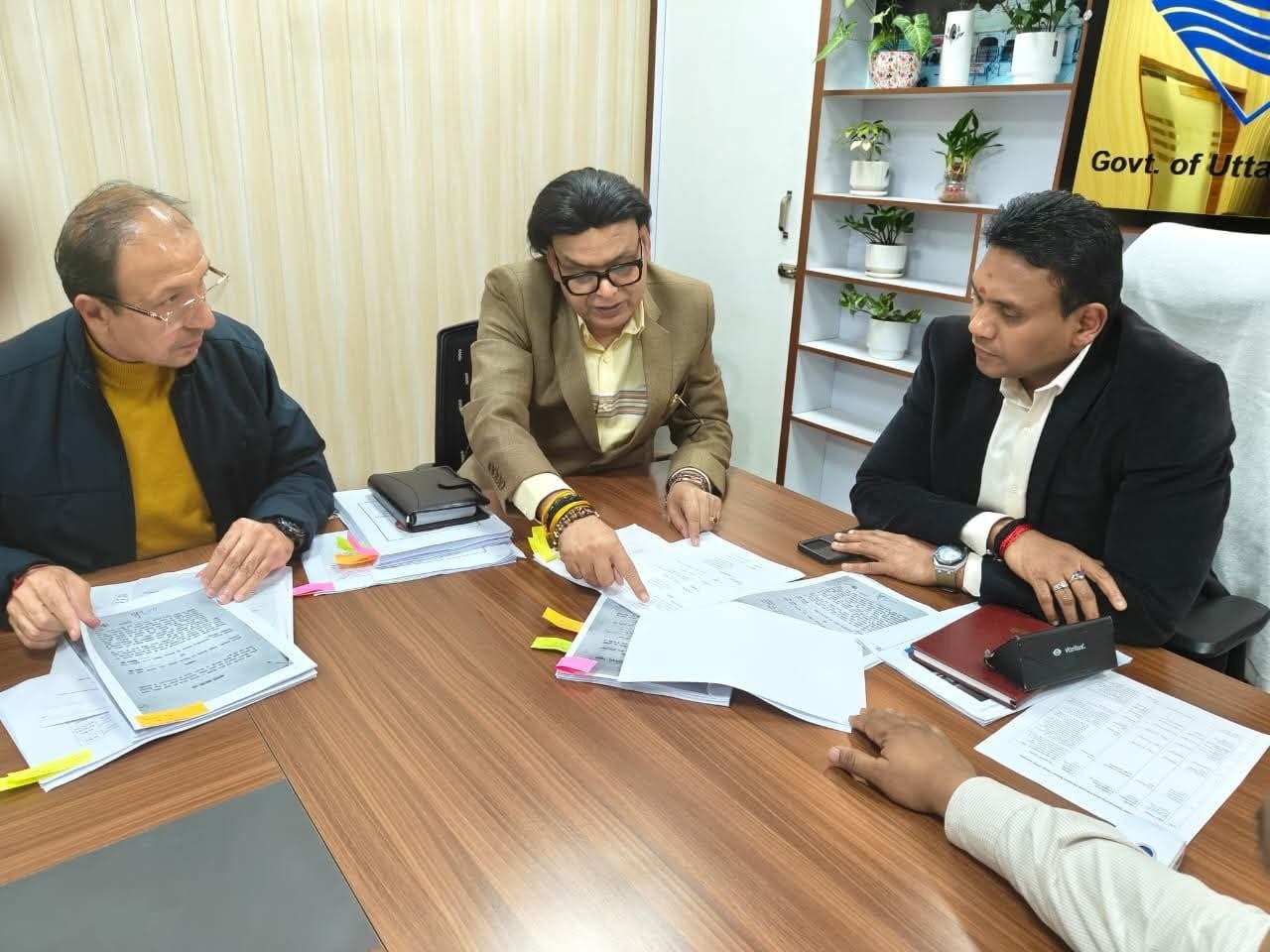 सचिव आवास आर राजेश कुमार ने दिए निर्देश