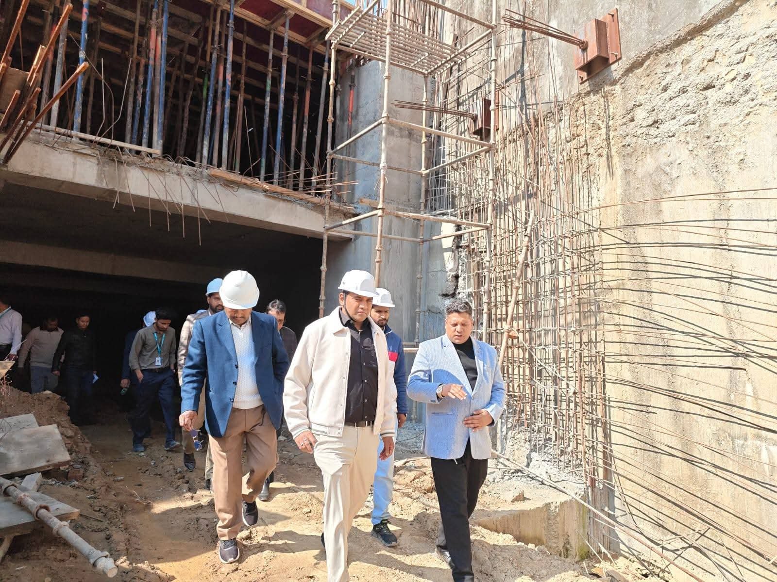 सचिव आवास ने देहरादून में किया स्थलीय निरीक्षण