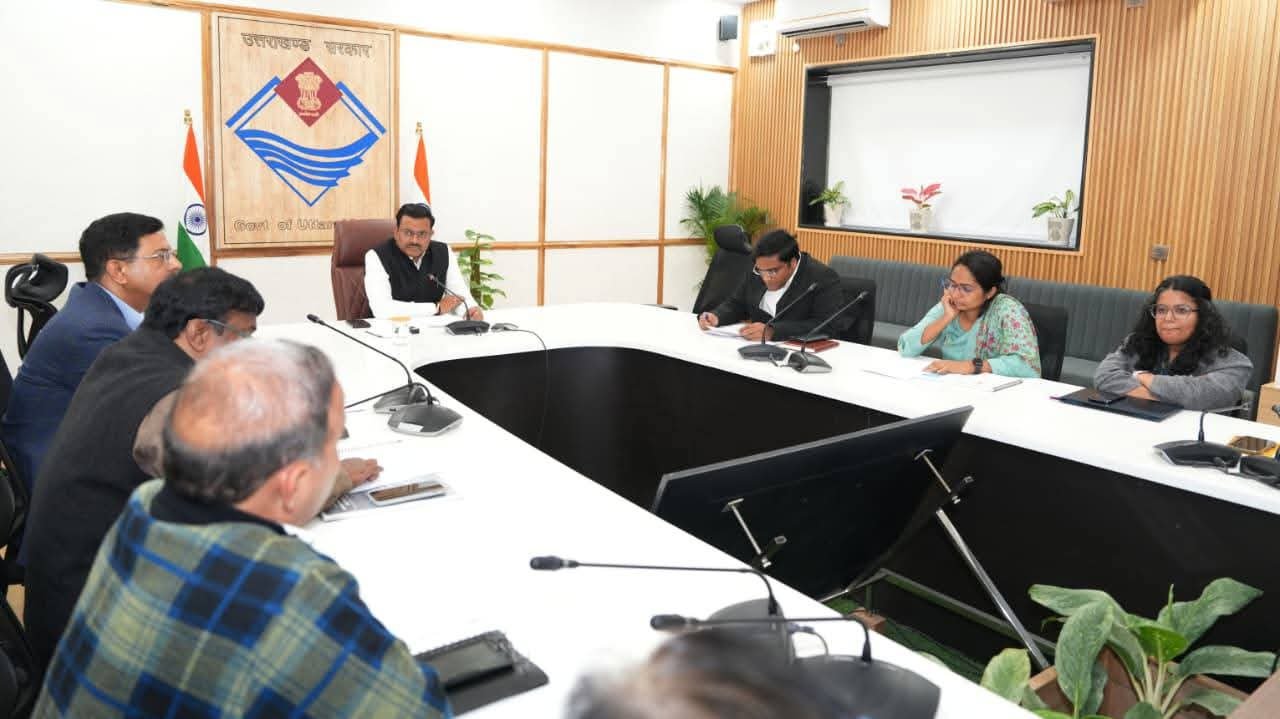 मुख्य सचिव ने की वित्त समिति की बैठक