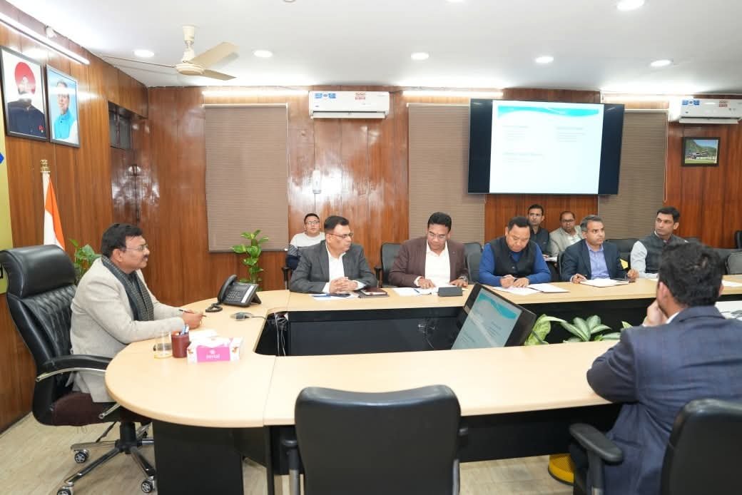 नैनीताल और मसूरी से जुड़ी समस्याओं को लेकर मुख्य सचिव की बैठक
