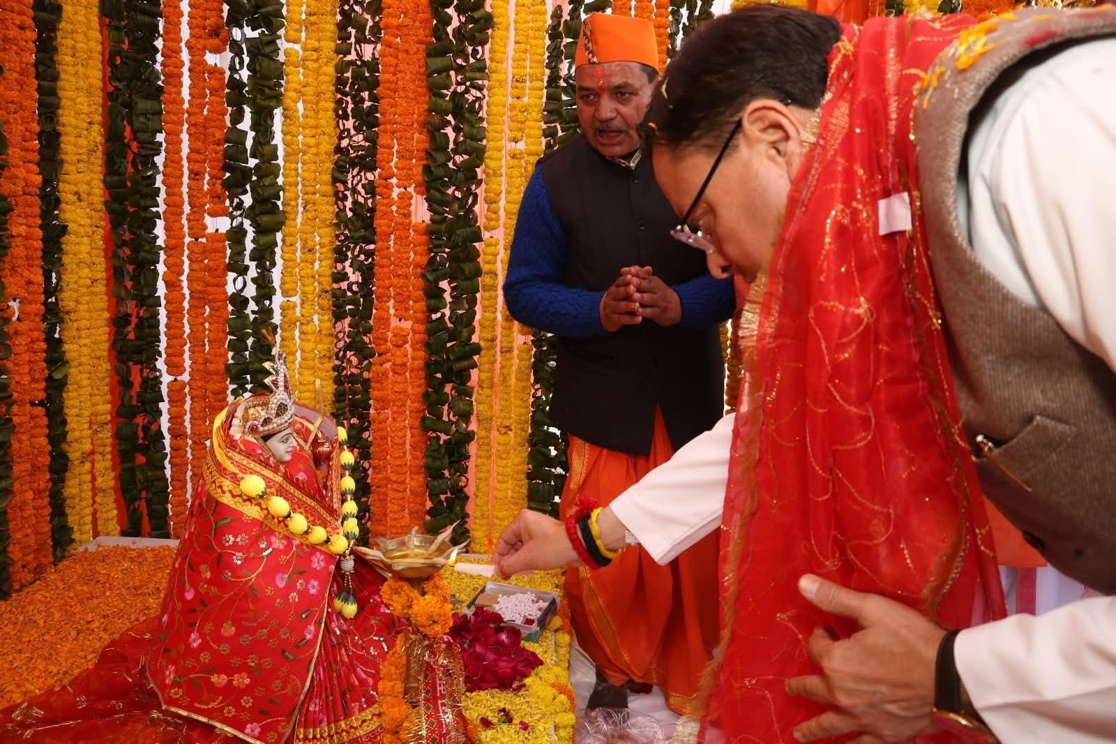 सीएम धामी ने किया पूर्णागिरी मेले का शुभारंभ