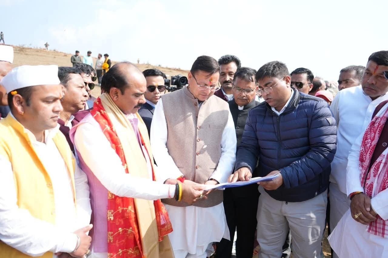 सीएम धामी ने चंपावत में किया महिला स्पोर्ट्स कॉलेज का निरीक्षण