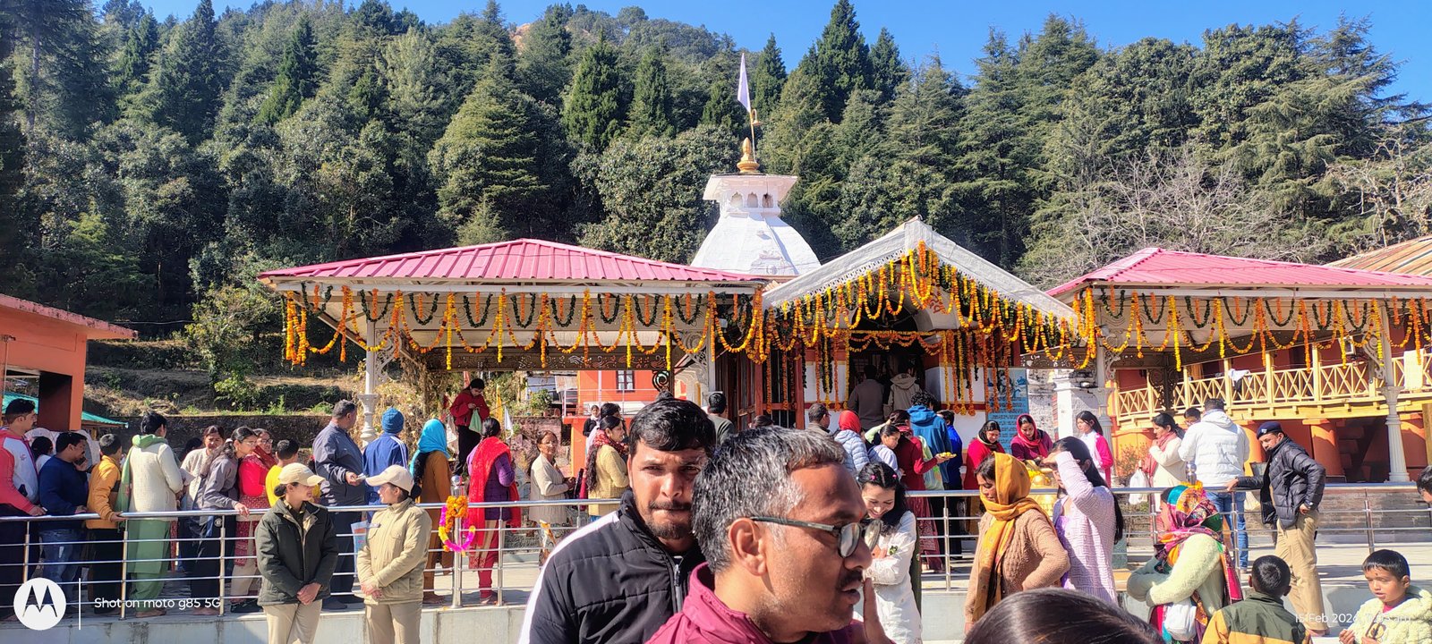 महाशिवरात्रि के अवसर पर पौड़ी में उमड़ी लोगों की भीड़