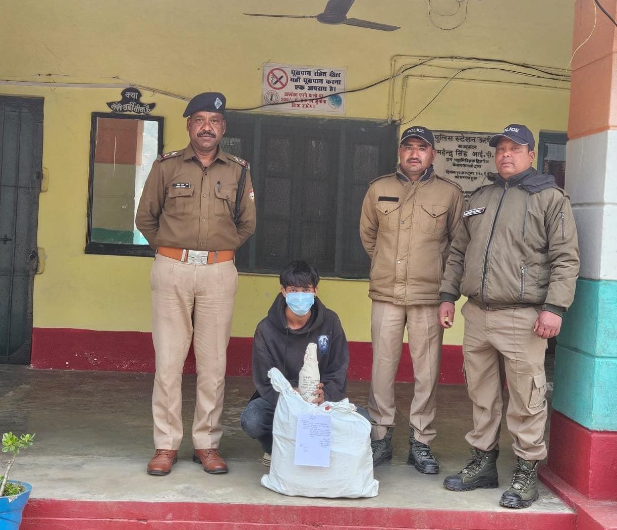 रुद्रप्रयाग में अवैध शराब के साथ एक तस्कर गिरफ्तार