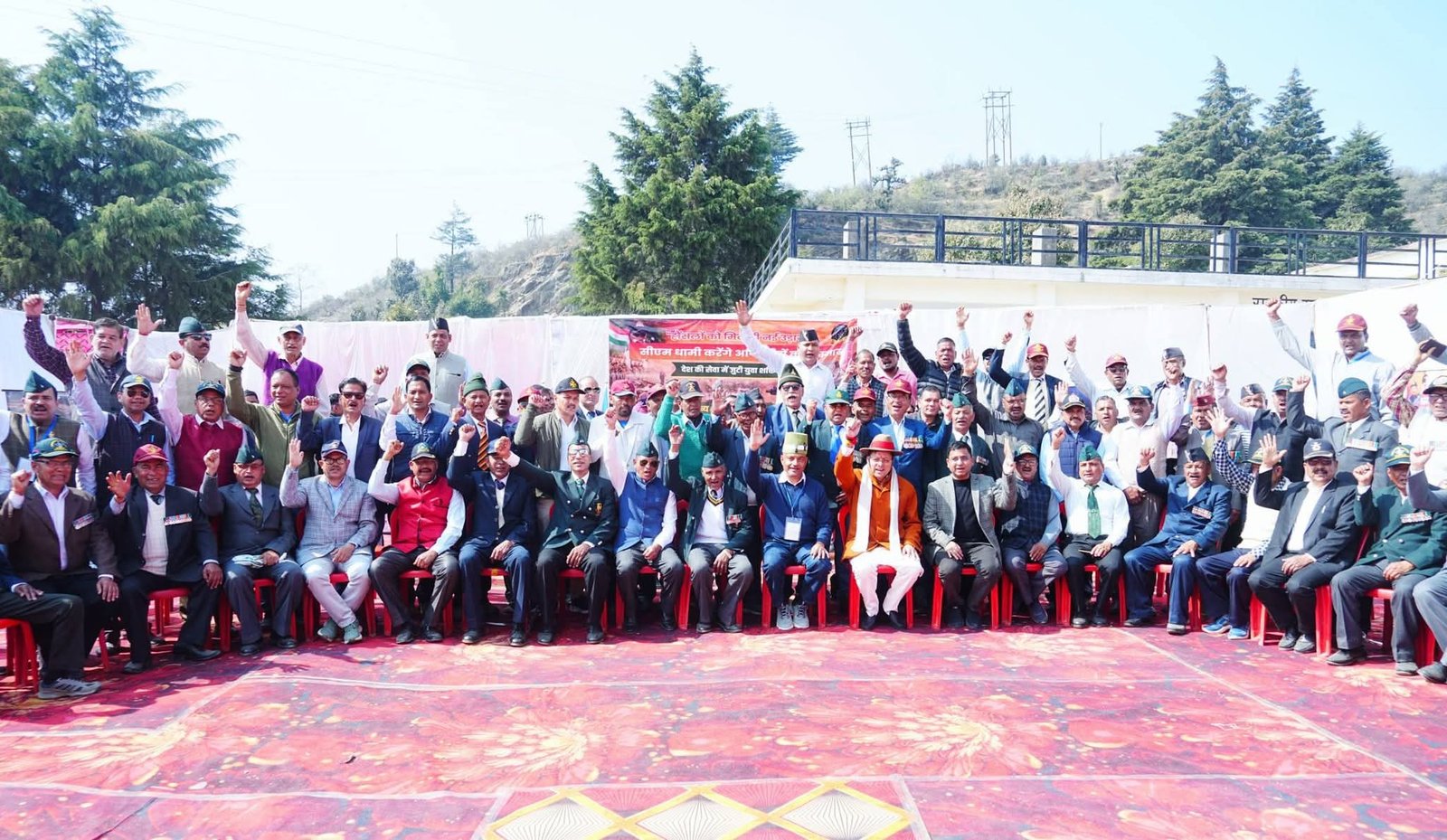 CM धामी ने भराड़ीसैंण में किया अग्निवीर कैडेट्स के साथ संवाद