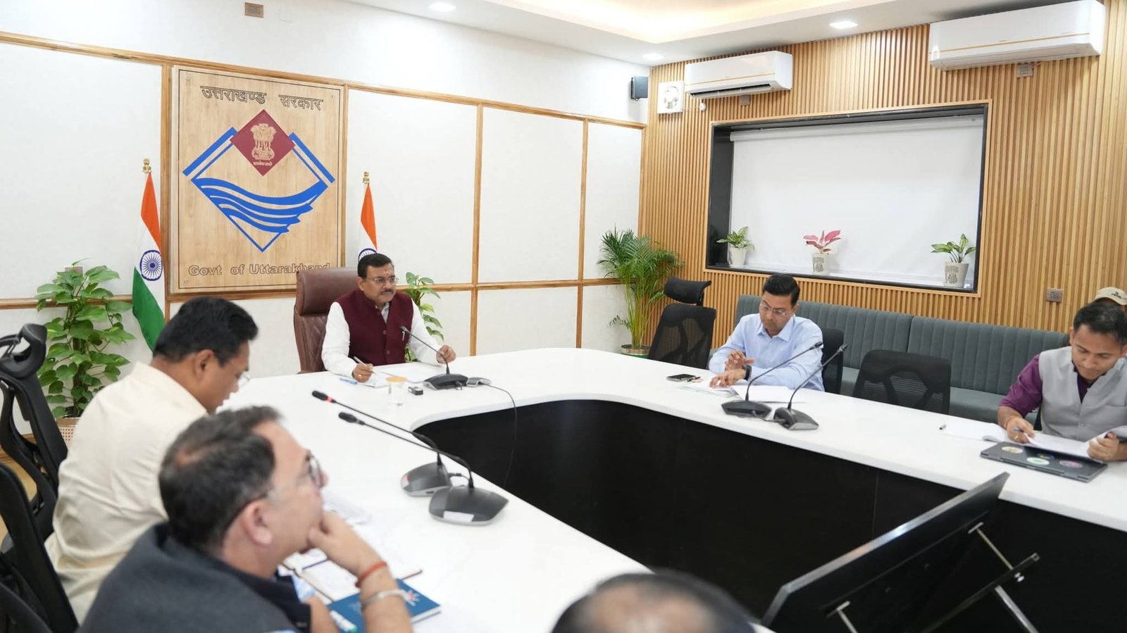 मुख्य सचिव ने की वित्त समिति की बैठक