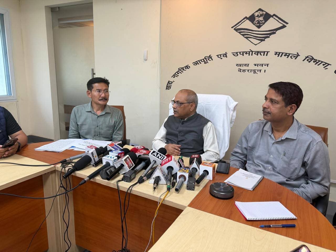 रसोई गैस की आपूर्ति को लेकर अहम बैठक